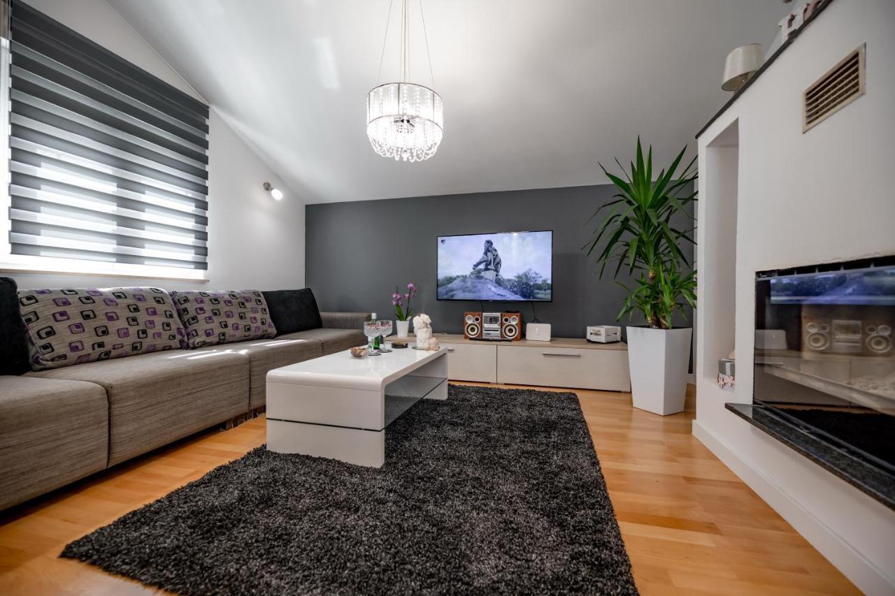 Apartment Malu Sunset Zadar Bagian luar foto